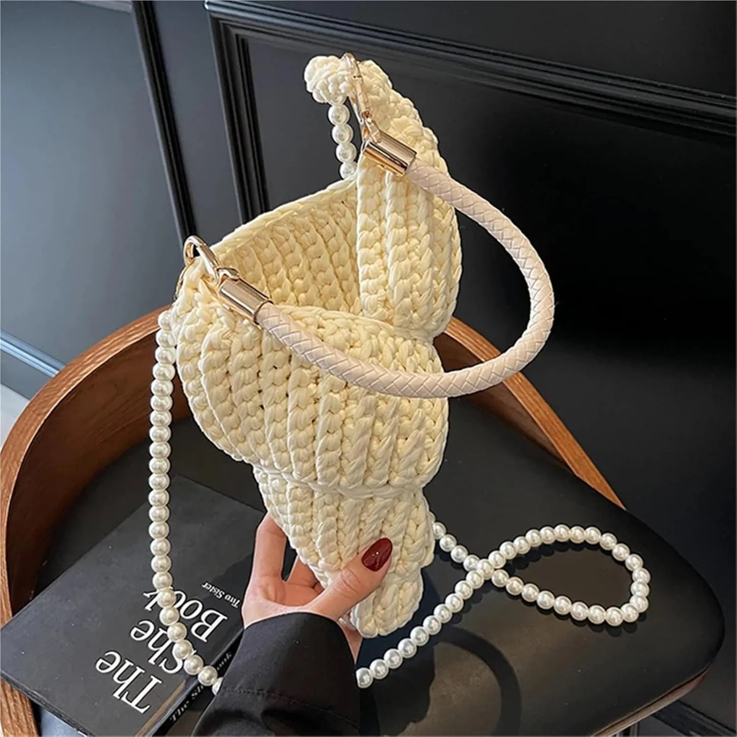 Hand-woven Conch Bag Luxury Pearl Chain Women Seaside Holiday Creative Shoulder Bag Cute Shell Crossbody Bag
