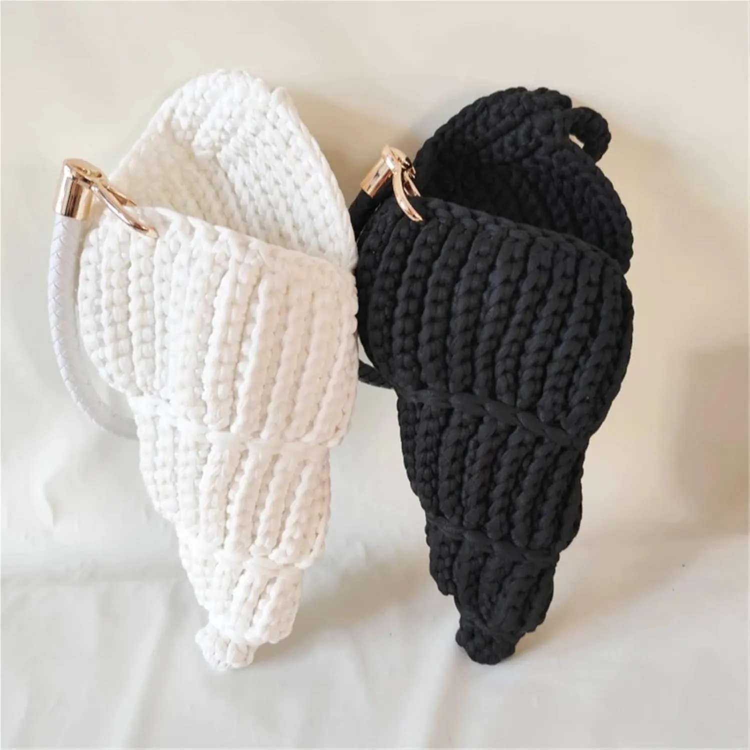 Hand-woven Conch Bag Luxury Pearl Chain Women Seaside Holiday Creative Shoulder Bag Cute Shell Crossbody Bag