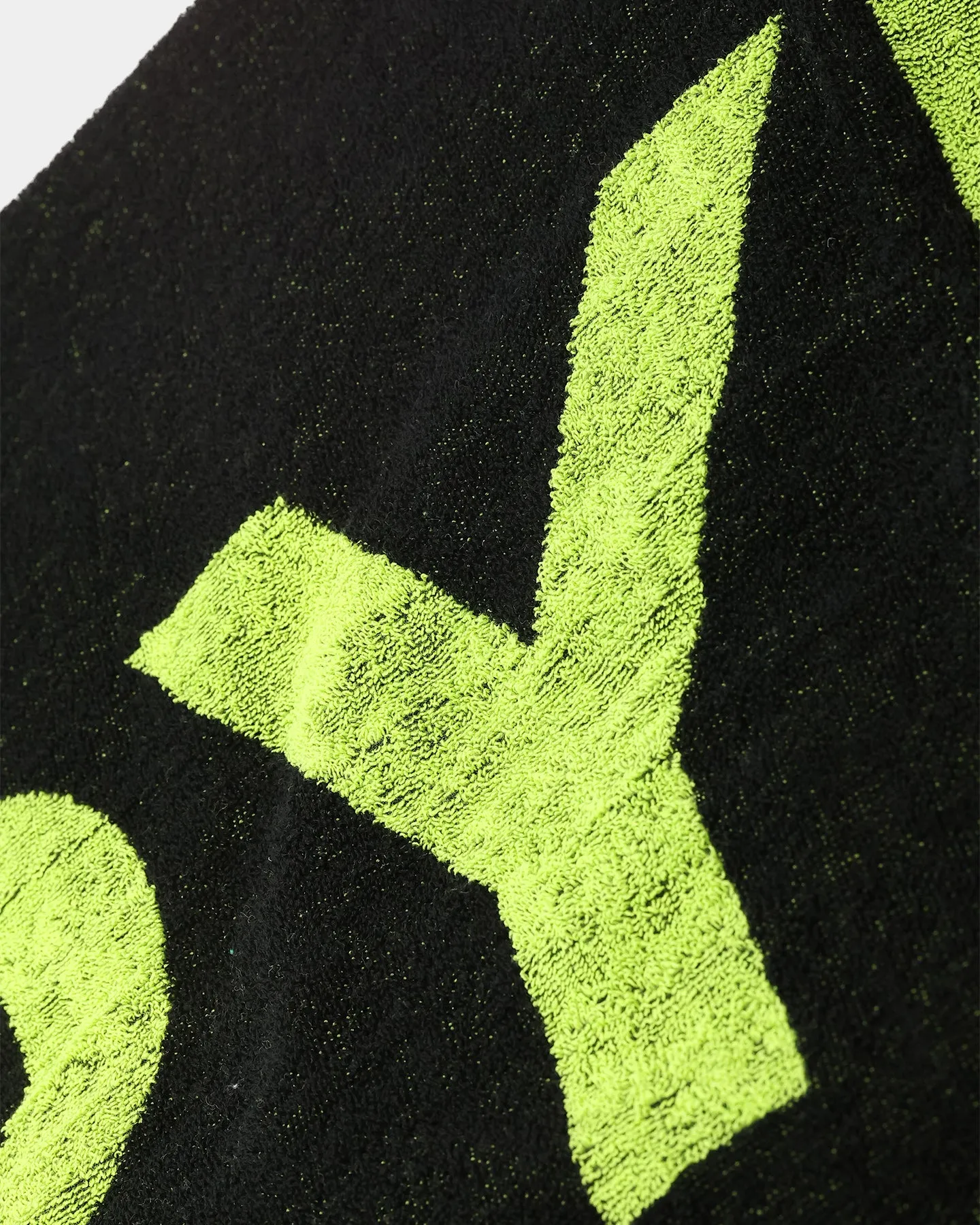 PYRA Volt Beach Towel Black/Volt